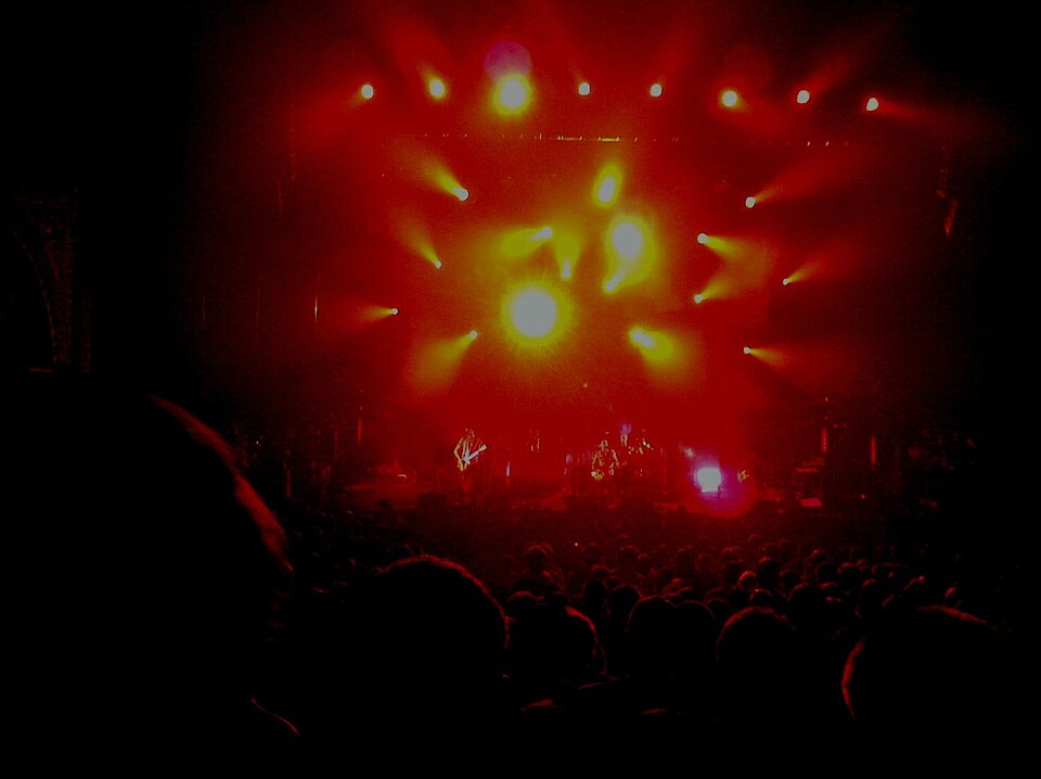 Radiohead at the Auditorium Theatre in Chicago, 20 June 2006, the night “All I Need” was first played