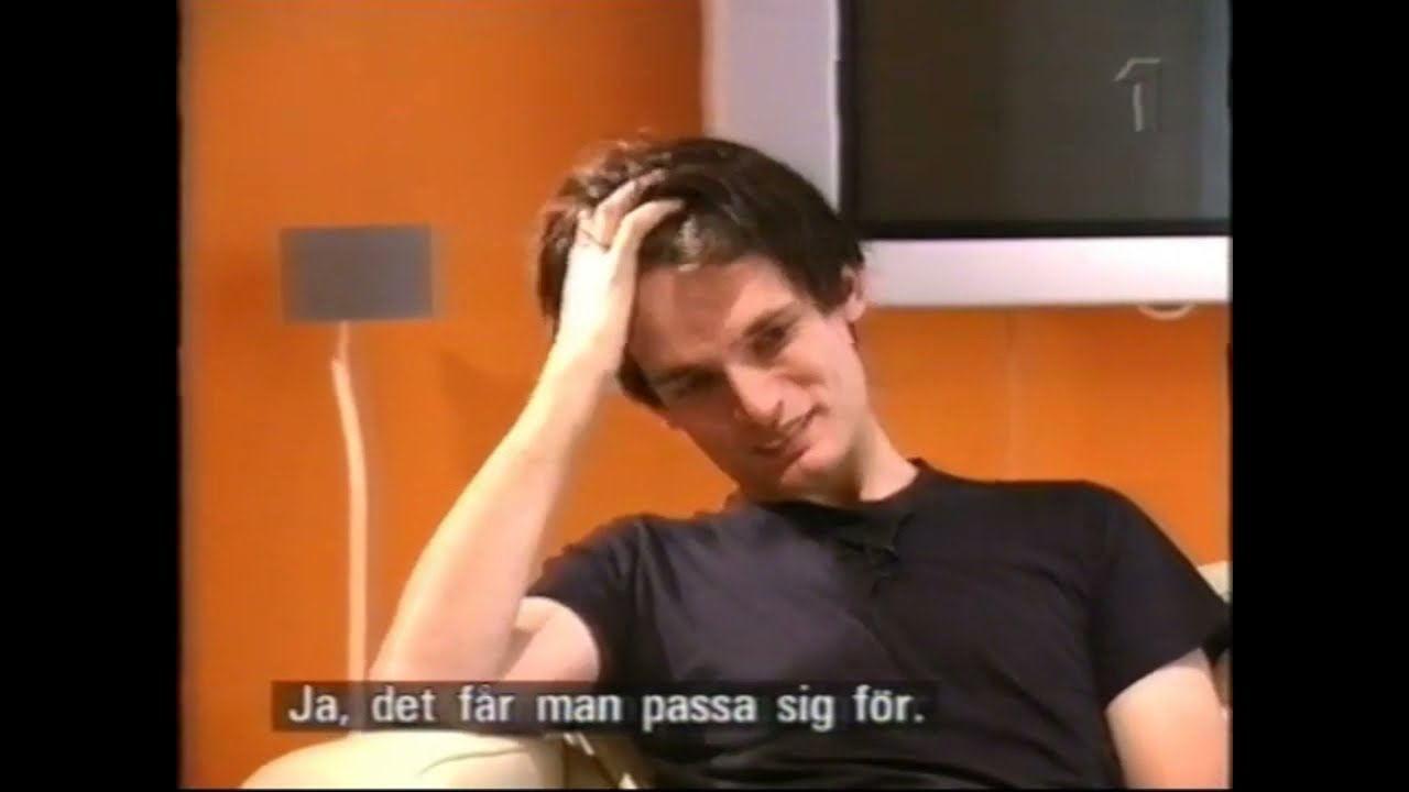 Still from (2000/10/04) Musikbyrån - Kid A Interview - Radiohead [Colin & Jonny Greenwood] (Video)