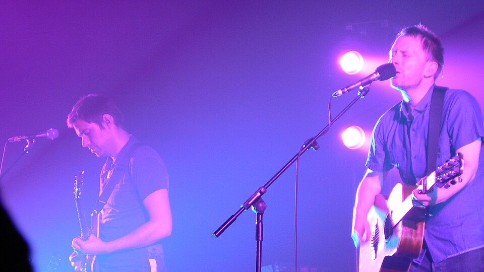 Ed O'Brien and Thom Yorke with Radiohead, 9 May 2006