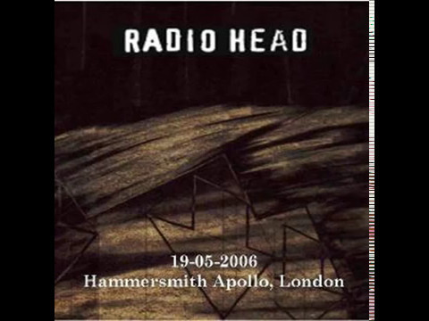 A still from the video: Radiohead - Live at the Hammersmith Apollo, London (19-05-2006)