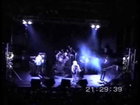 A still from the video: Radiohead San Francisco 24th October 1993