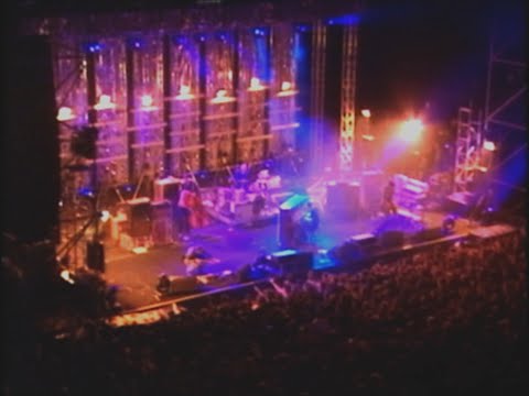 A still from the video: Radiohead - Live in Vaison-la-Romaine (May 2001)