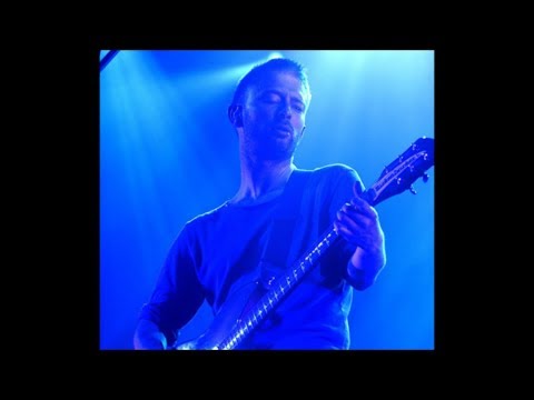 A still from the video: (AUDIO) Radiohead - 6/13/2000 - Arles, France