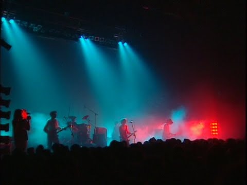 A still from the video: Radiohead - Live at the Astoria (May 1994)