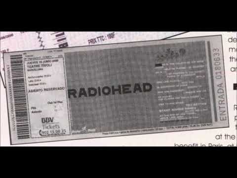 A still from the video: Radiohead -  Teatro Tivoli, Barcelona 15th June 2000