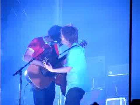 A still from the video: Radiohead "Faust Arp" (Roskilde-2008)