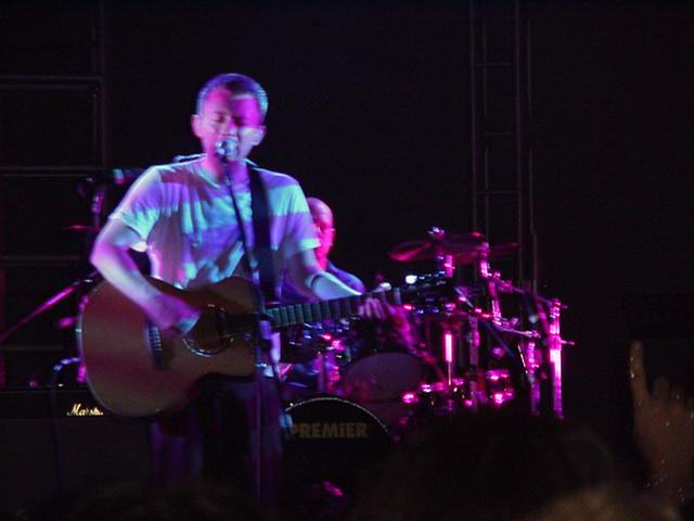 Radiohead live, Piazza Santa Croce, Florence, Italy, 22 June 2000 (photo 4 of 7)