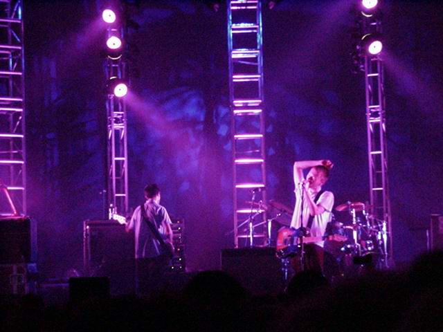 Radiohead live, Piazza Santa Croce, Florence, Italy, 22 June 2000 (photo 7 of 7)