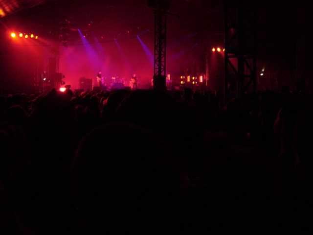 Radiohead live, Tredegar House, Newport, South Wales, 1 September 2000 (photo 3 of 7)