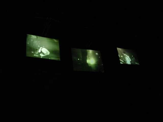 Radiohead live, Tredegar House, Newport, South Wales, 1 September 2000 (photo 6 of 7)