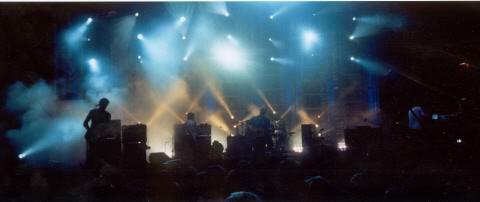 Radiohead live, Santa Barbara Bowl, Santa Barbara, USA, 29 June 2001 (photo 3 of 14)