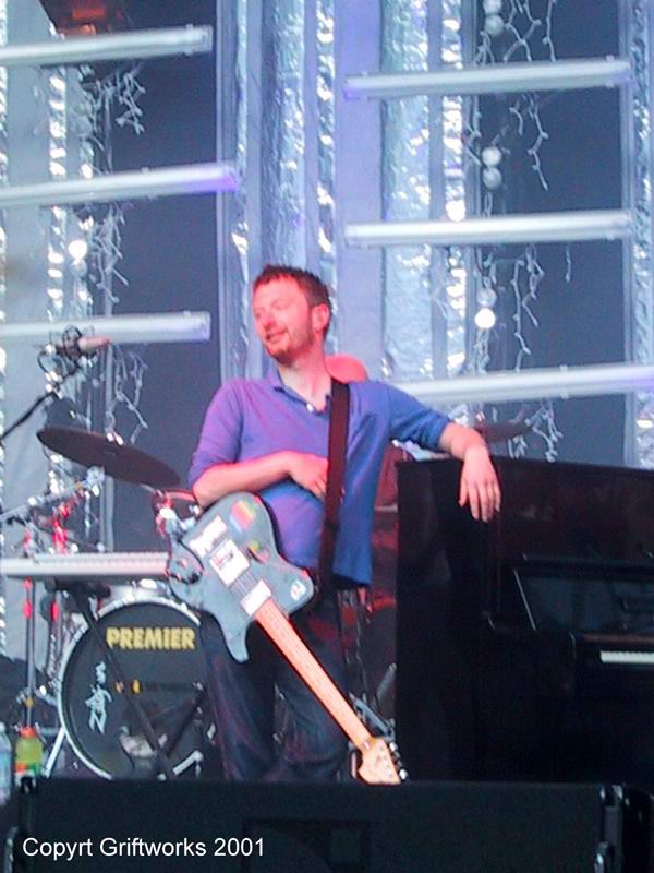 Radiohead live, Santa Barbara Bowl, Santa Barbara, USA, 30 June 2001 (photo 8 of 8)