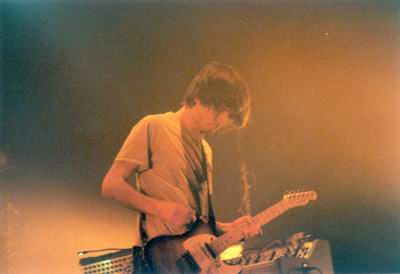 Radiohead live, Odyssey Arena, Belfast, Ireland, 14 September 2001 (photo 1 of 5)
