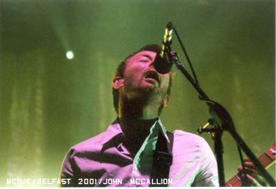 Radiohead live, Odyssey Arena, Belfast, Ireland, 14 September 2001 (photo 2 of 5)