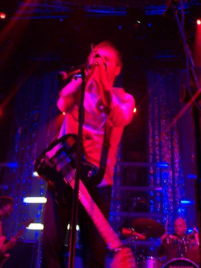 Radiohead live, Odyssey Arena, Belfast, Ireland, 14 September 2001 (photo 4 of 5)