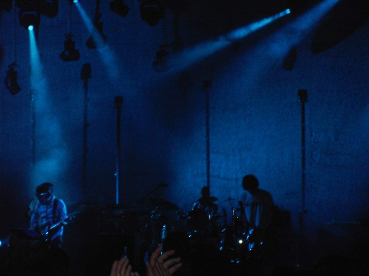 Radiohead live, Coliseu dos Recreios, Lisbon, Portugal, 23 July 2002 (photo 1 of 11)