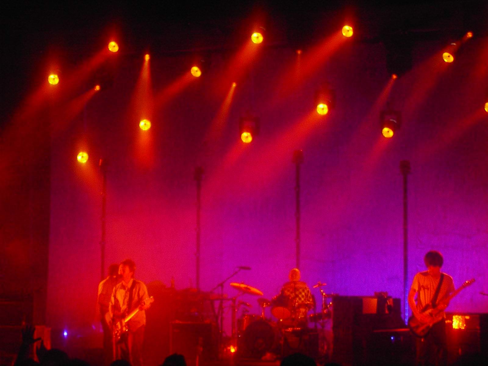 Radiohead live, Coliseu dos Recreios, Lisbon, Portugal, 23 July 2002 (photo 4 of 11)