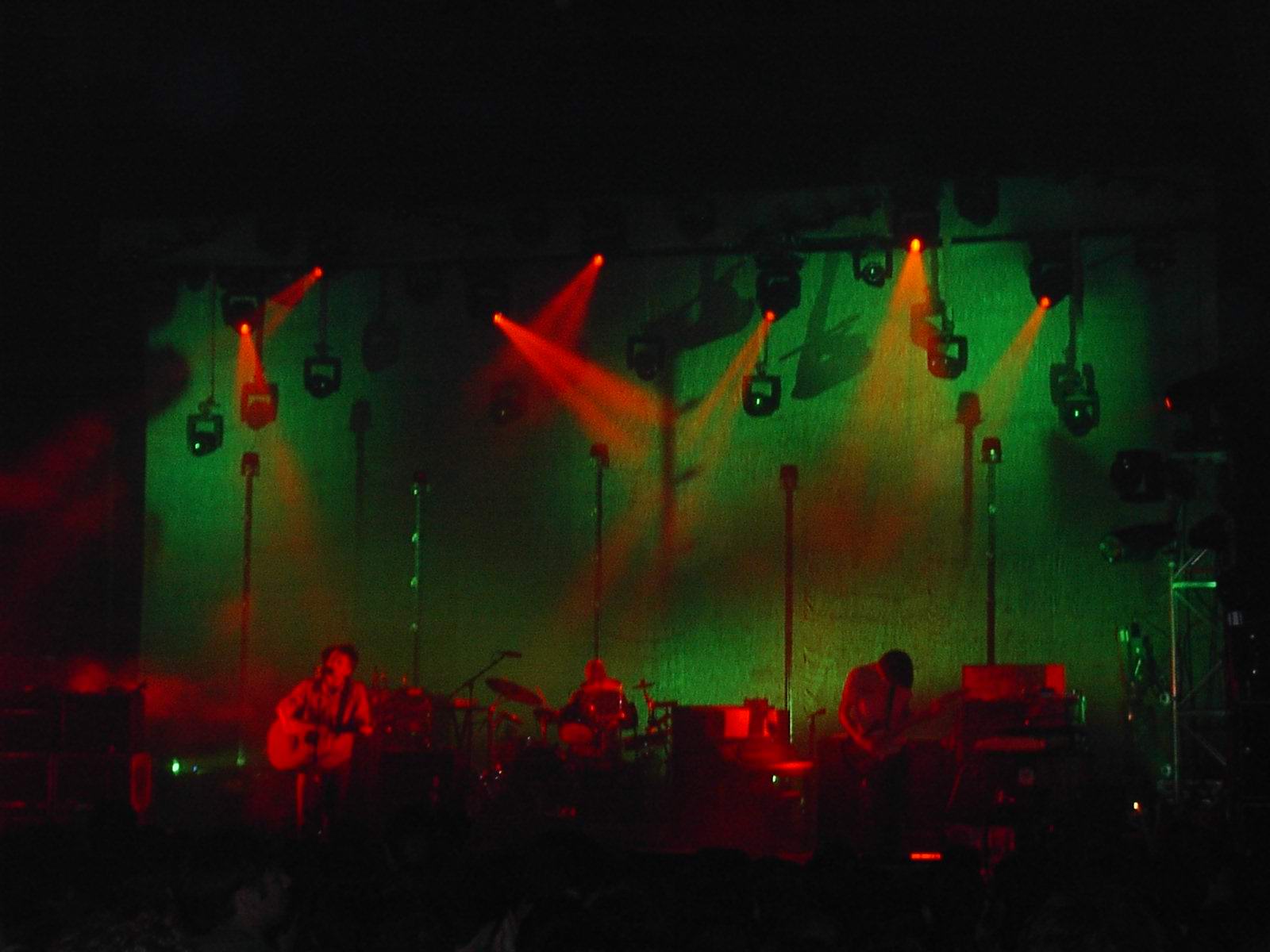 Radiohead live, Coliseu dos Recreios, Lisbon, Portugal, 23 July 2002 (photo 9 of 11)