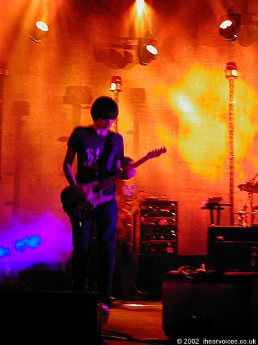 Radiohead live, Coliseu dos Recreios, Lisbon, Portugal, 24 July 2002 (photo 17 of 52)