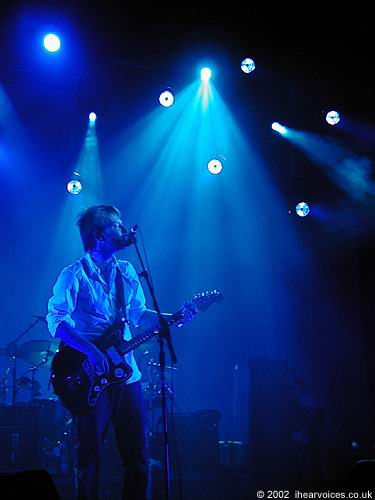 Radiohead live, Coliseu dos Recreios, Lisbon, Portugal, 24 July 2002 (photo 39 of 52)