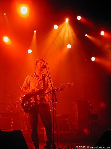 Radiohead live, Coliseu dos Recreios, Lisbon, Portugal, 24 July 2002 (photo 40 of 52)