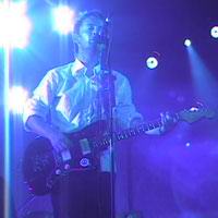 Radiohead live, International Benicassim Festival, Benicassim, Spain, 3 August 2002 (photo 15 of 21)