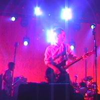 Radiohead live, International Benicassim Festival, Benicassim, Spain, 3 August 2002 (photo 19 of 21)