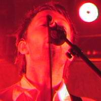 Radiohead live, International Benicassim Festival, Benicassim, Spain, 3 August 2002 (photo 5 of 21)