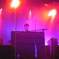 Radiohead live, International Benicassim Festival, Benicassim, Spain, 3 August 2002 (photo 9 of 21)