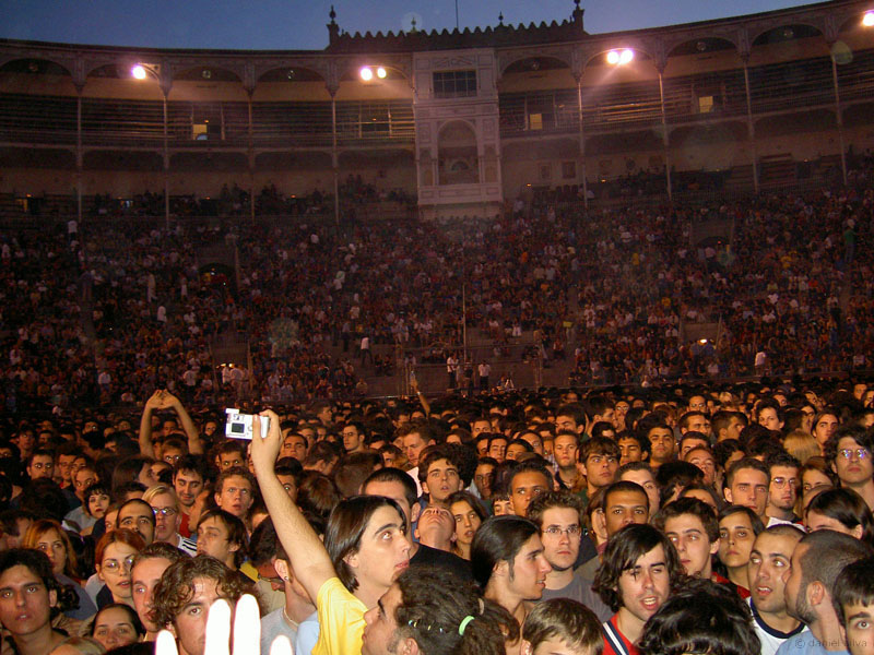 Radiohead live, Las Ventas, Madrid, Spain, 16 July 2003 (photo 12 of 81)