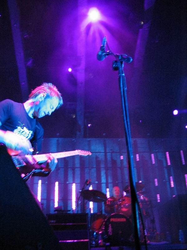Radiohead live, Shoreline Amphitheater, Mountain View, USA, 23 September 2003 (photo 5 of 5)