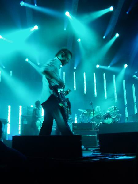 Radiohead live, Berlin Arena, Berlin, Germany, 13 November 2003 (photo 10 of 77)