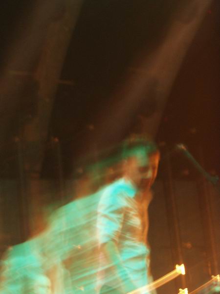 Radiohead live, Berlin Arena, Berlin, Germany, 13 November 2003 (photo 12 of 77)