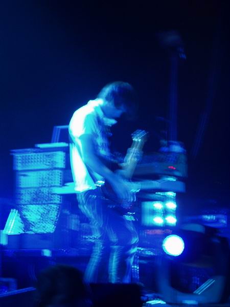 Radiohead live, Berlin Arena, Berlin, Germany, 13 November 2003 (photo 22 of 77)