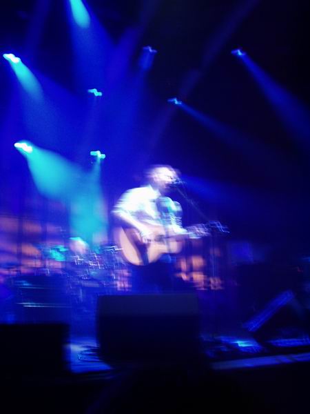 Radiohead live, Berlin Arena, Berlin, Germany, 13 November 2003 (photo 27 of 77)