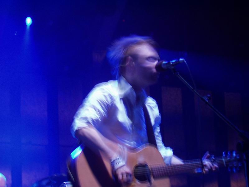 Radiohead live, Berlin Arena, Berlin, Germany, 13 November 2003 (photo 31 of 77)