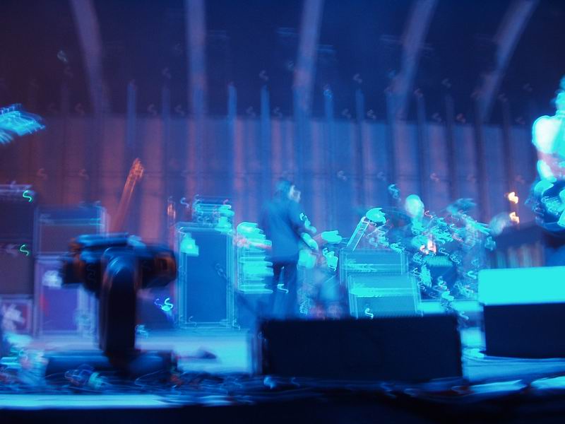 Radiohead live, Berlin Arena, Berlin, Germany, 13 November 2003 (photo 34 of 77)
