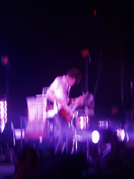 Radiohead live, Berlin Arena, Berlin, Germany, 13 November 2003 (photo 37 of 77)