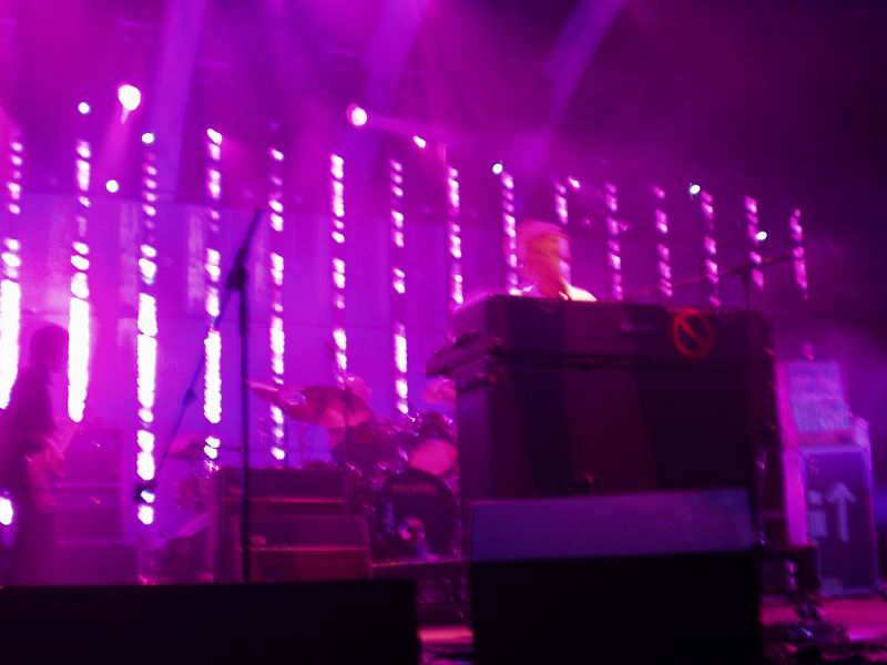 Radiohead live, Berlin Arena, Berlin, Germany, 13 November 2003 (photo 45 of 77)