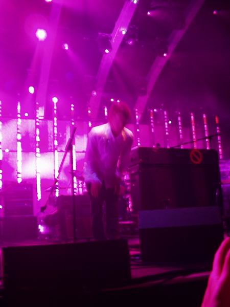 Radiohead live, Berlin Arena, Berlin, Germany, 13 November 2003 (photo 47 of 77)
