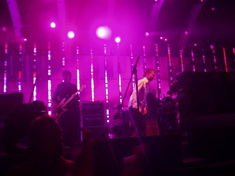 Radiohead live, Berlin Arena, Berlin, Germany, 13 November 2003 (photo 49 of 77)