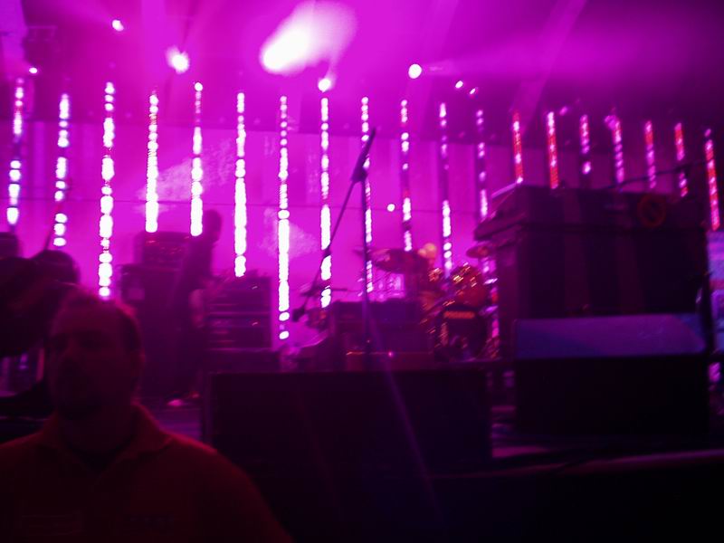 Radiohead live, Berlin Arena, Berlin, Germany, 13 November 2003 (photo 51 of 77)