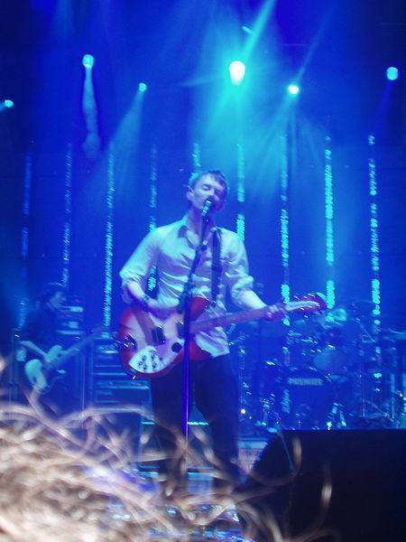 Radiohead live, Colorline Arena, Hamburg, Germany, 15 November 2003 (photo 19 of 30)