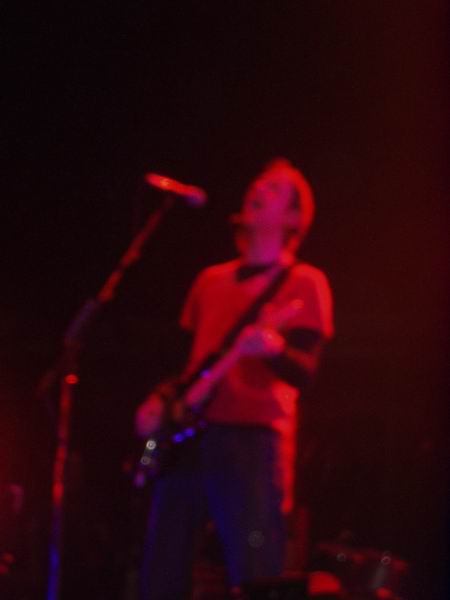 Radiohead live, Colorline Arena, Hamburg, Germany, 15 November 2003 (photo 20 of 30)