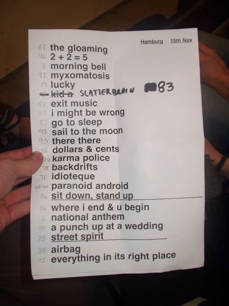 Radiohead live, Colorline Arena, Hamburg, Germany, 15 November 2003 (photo 24 of 30)