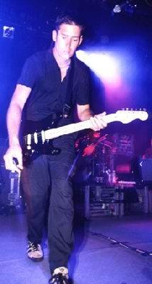 Ed O'Brien, Radiohead (photo 12 of 50)